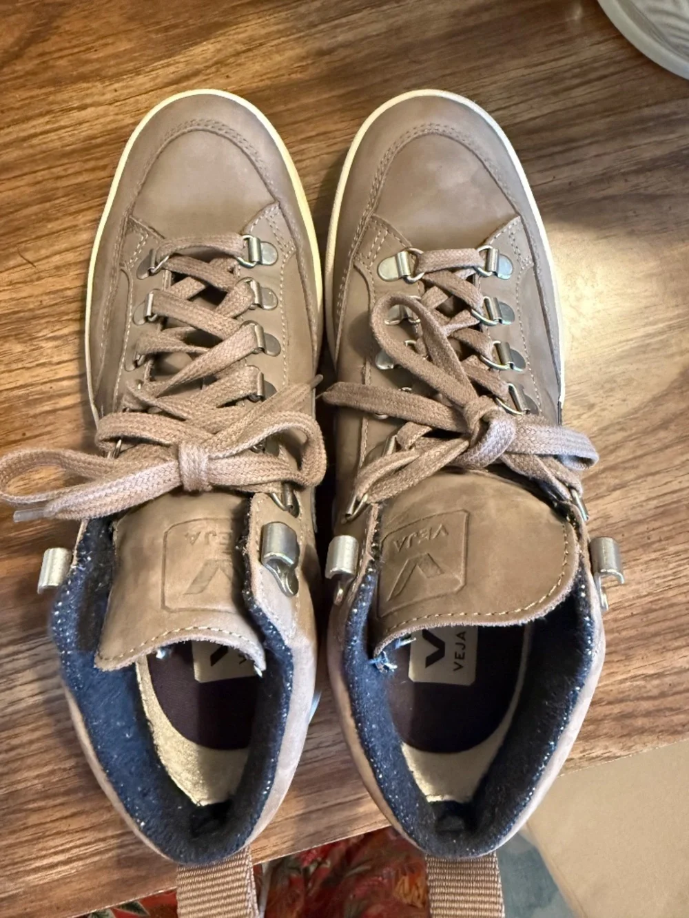 Size US 8 VEJA Roraima Suede Trainers - Oxford Grey/ white